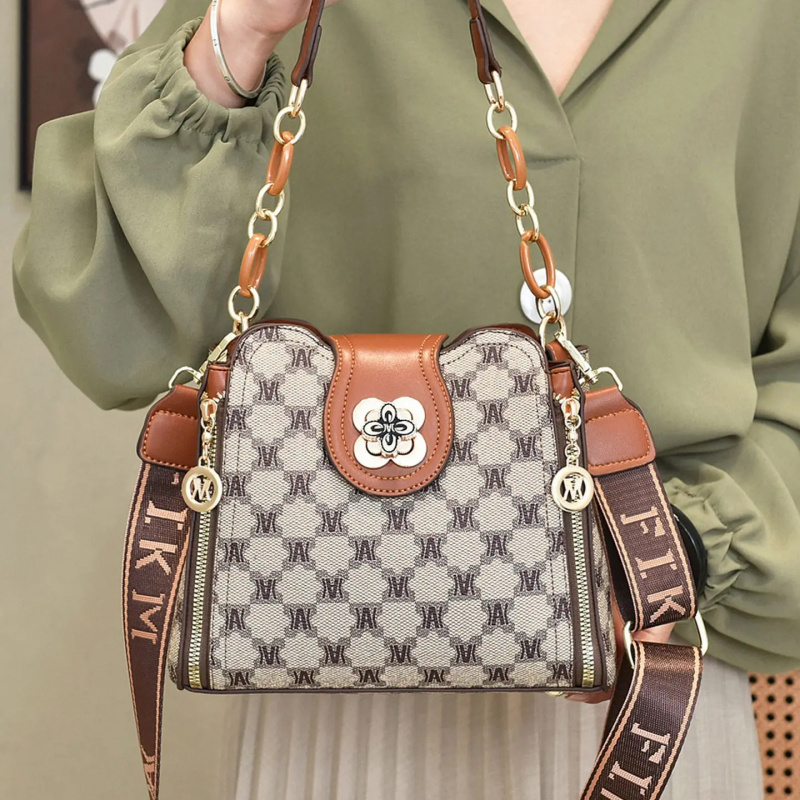 vintage letter printed shoulde - огляд і ціна Vintage Fashion For Women