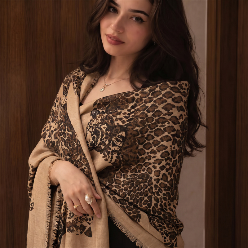 Vintage Leopard Print Hijab an - огляд і ціна Vintage Fashion For Women