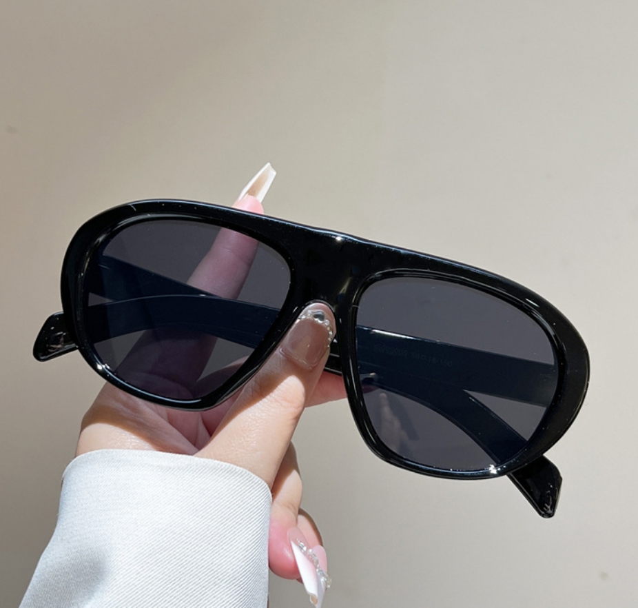 New Oversized Pilot Sunglasses - огляд і ціна Vintage Fashion Brands